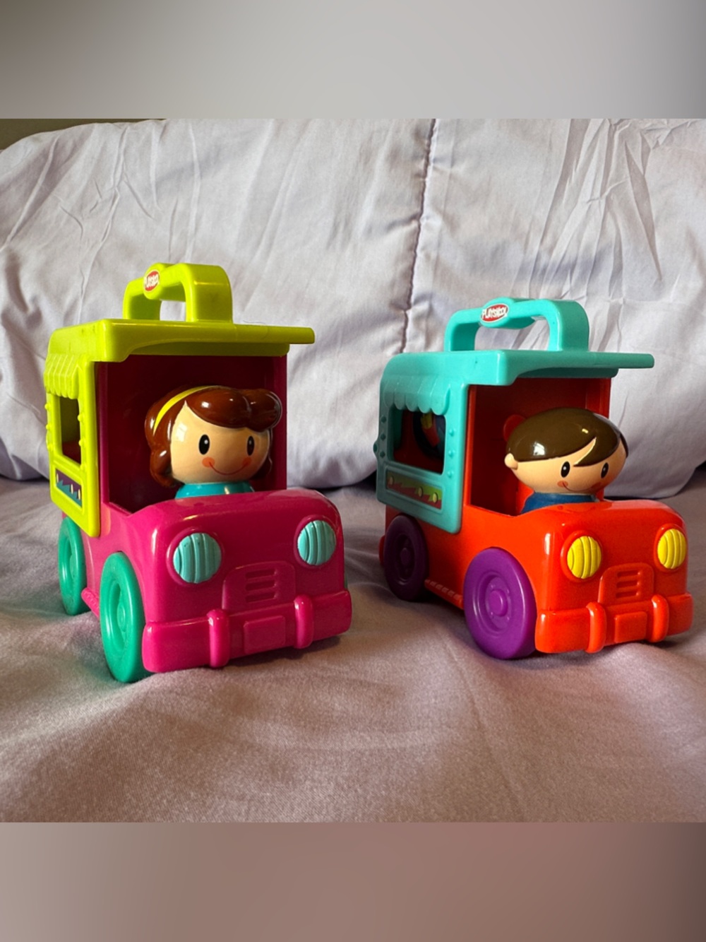 Bright Push-Along Kids Toy Car Pair with Figures - Pink/Green and Red/Teal